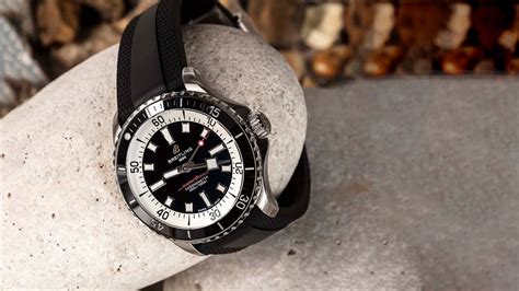 breitling superocean time keeping review